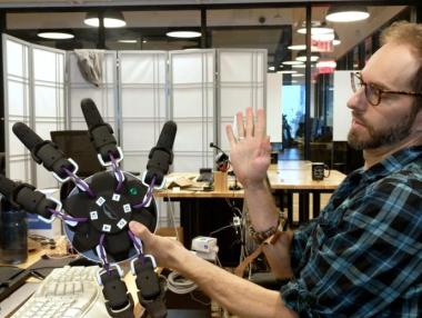 Facebook купи компания за мозъчно управление на устройства