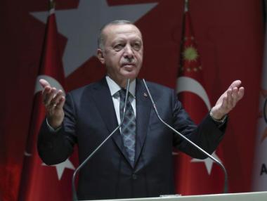 Блъфира ли Ердоган с инвазията от бежанци към ЕС?