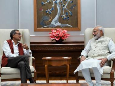 Нобеловият лауреат: Икономически растеж не се постига чрез намаляване на данъците