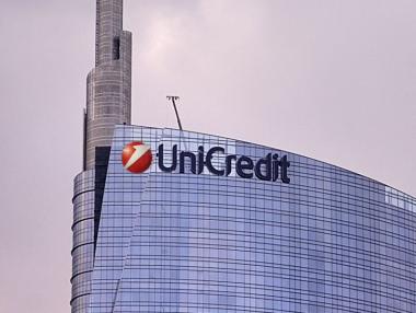 UniCredit разкри теч на данни за клиентите си