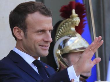 Популистките квоти на Макрон за икономически мигранти