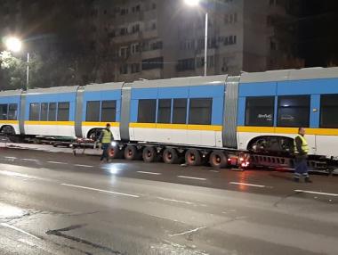 Столична община получи първия нископодов трамвай от общо 13