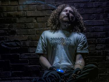 Всеки четвърти младеж е зависим от смартфона си