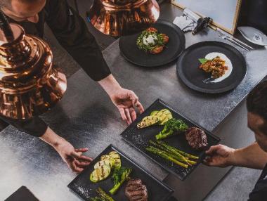 101 Bar/Dinner предлага кулинарно изживяване за ценители