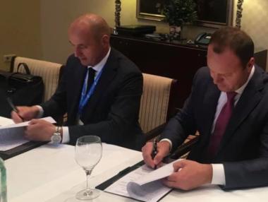 Украйна и Русия удължиха с 10 години договора си за транзит на нефт