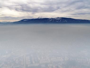 Безплатни буферни паркинги в София утре заради мръсния въздух