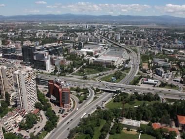 Фандъкова разпореди миене на булеварди за по-чист въздух в София