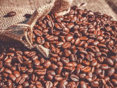 Дефицит на пазара изстреля цените на кафето до 3-годишен връх