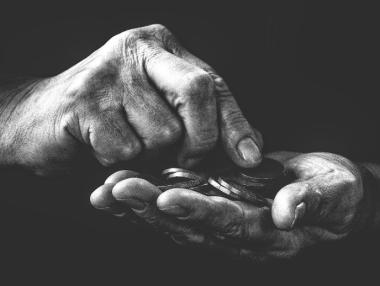 Отрицателните лихви удрят пенсиите в ЕС