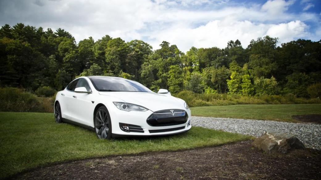 Tesla намали цената на произведените коли в Китай