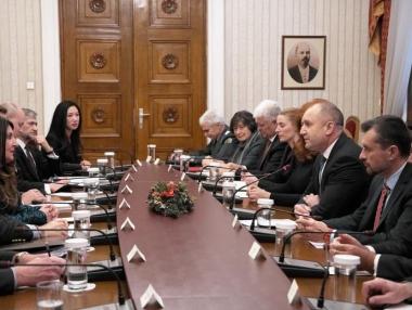 Радев благодари на САЩ за подкрепата в борбата с корупцията