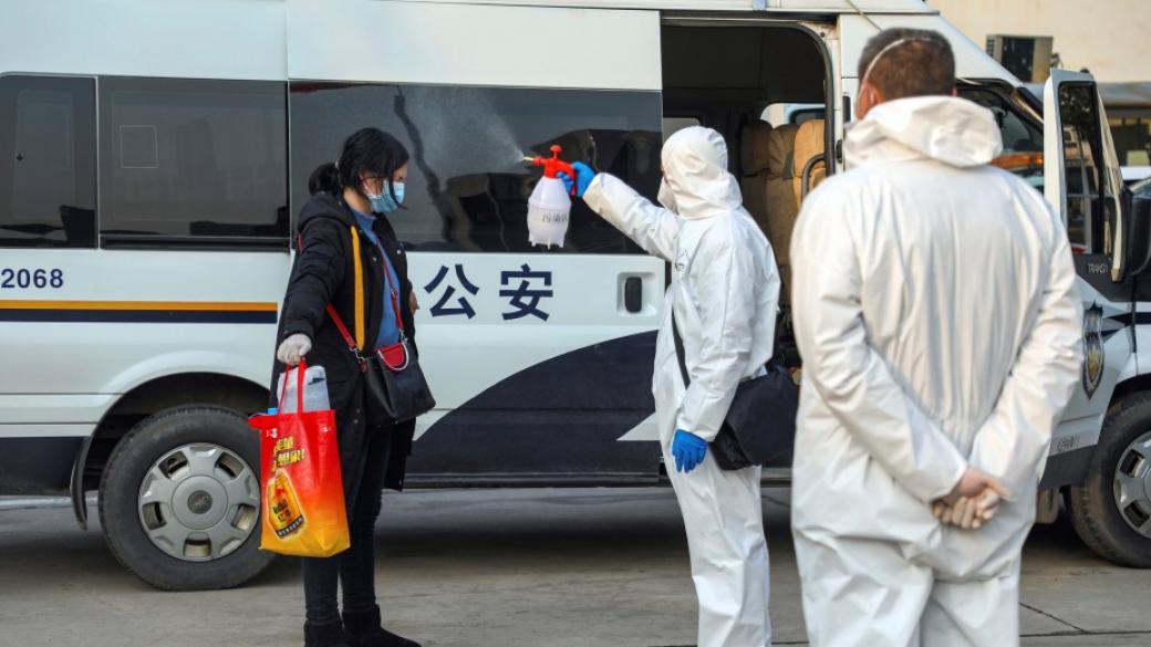 Стотици медици в Хонконг не отидоха на работа заради коронавируса