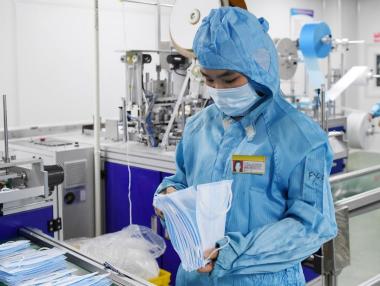 Повечето големи заводи в Китай остават затворени