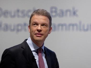 Deutsche Bank отново ще продава облигации от най-рисковия тип