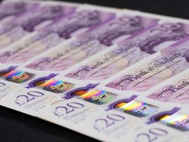 Милиарди британски банкноти ще се превърнат в компост