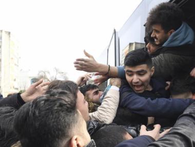 Стотици мигранти от Турция поеха към България и Гърция