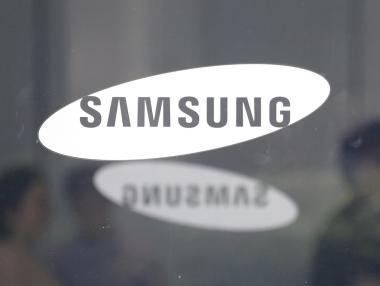 Samsung мести временно част от производството си във Виетнам
