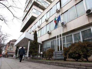 НОИ призовава гражданите да избягват офисите му заради епидемията