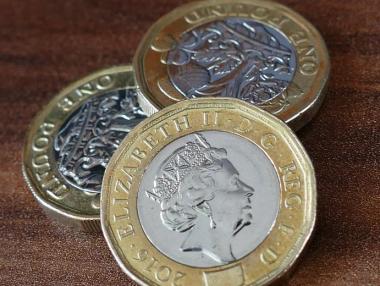 Британският паунд е на 30-годишно дъно