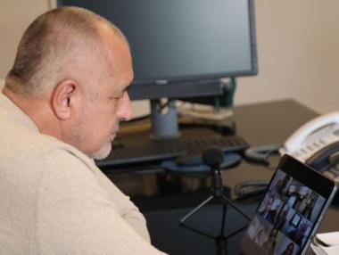 Правителството забрани износа на предпазни медицински средства