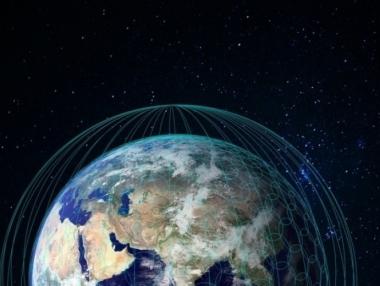 Докато икономиката е на пауза, SpaceX стреля високо