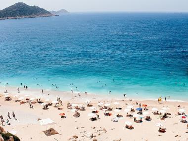 Турция ще издава сертификати на курортите си без Covid-19