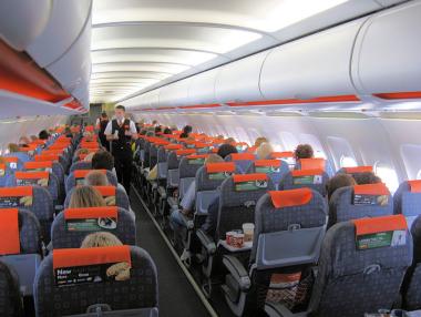 Хакери са източили данните на 9 млн. клиенти на EasyJet