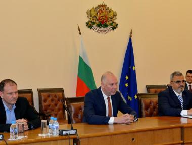 „Сименс“ и БДЖ подписаха договора за доставка на нови локомотиви