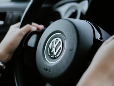 Volkswagen е пред финализиране на две мащабни сделки в Китай
