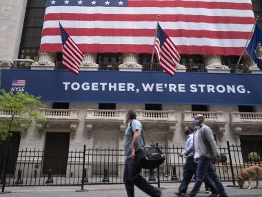 Икономическите събития оцветиха борсите в червено