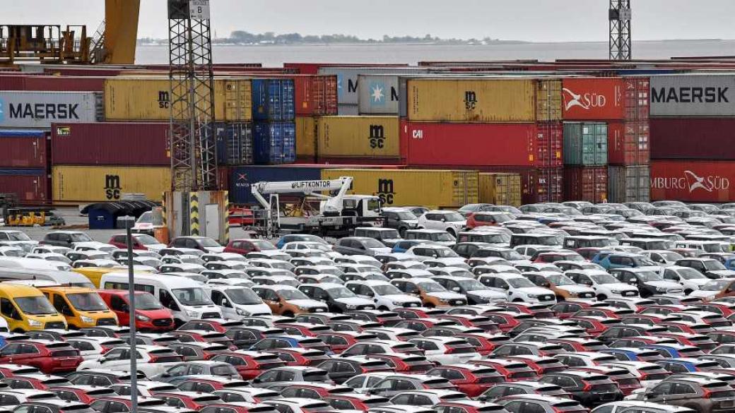 Германският износ удари 30-годишно дъно през април