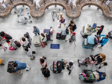 Какви са новите правила за полетите в ЕС