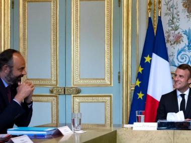 Правителството на Франция подаде оставка