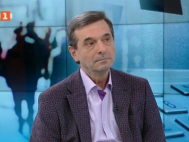 Манолов: Много повече хора можеха да запазят работата си