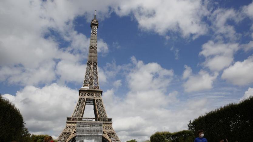 Икономиката на Франция потъна с рекордните 14%