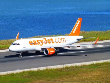 Кризата накара Easy Jet да затвори три от базите си на Острова