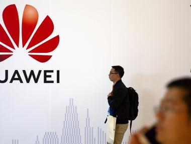 САЩ продължават с опитите да отдалечат Huawei от Запада