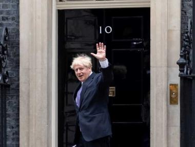 Британската икономика расте, но облаците на Brexit може да я помрачат