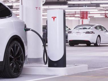 Tesla показа в Берлин станции за бързо 5-минутно зареждане