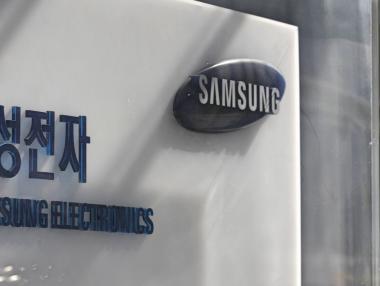 Samsung ще избърза с Galaxy S21, за да удари още по-силно Huawei