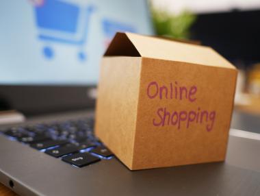 Amazon ще изхарчи 500 млн. долара за коледни бонуси