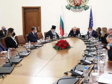 Кабинетът отпуска нови 184 млн. лв. за борба с коронавируса