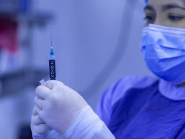 Pfizer ще забави доставките на ваксини към 8 европейски държави