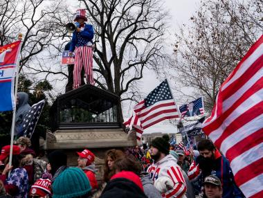 Големи компании спират политическите дарения заради бунта в Капитолия