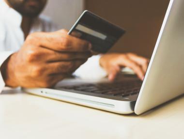 Mastercard вдига таксите за онлайн плащания от Великобритания към ЕС
