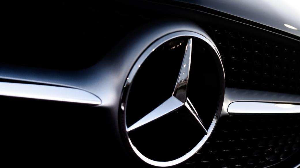 Mercedes вади мощно оръжие срещу Tesla