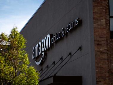 Amazon обмисля отваряне на магазини с намалени стоки