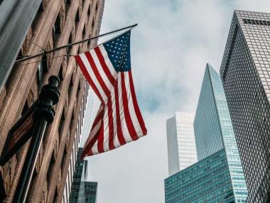 САЩ достигна рекордно висок дефицит през март