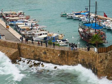 Турция губи 500 000 туристи заради решението на Русия