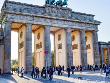 Германският парламент отмени COVID ограниченията за ваксинирани хора